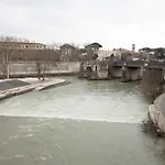 Trastevere Four Seasons Tiber View * Рим