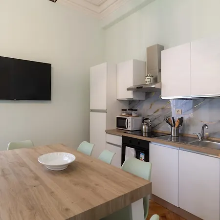 Trastevere Four Seasons Tiber View