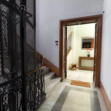 Trastevere Four Seasons Tiber View Roma