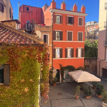 アパート Trastevere Four Seasons Tiber View *